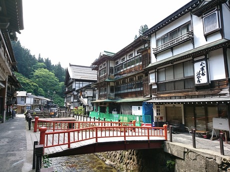 銀山温泉
