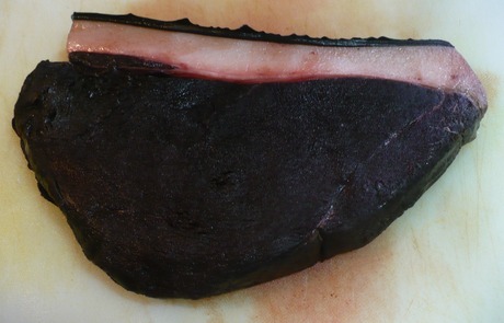 イルカ肉 (2)