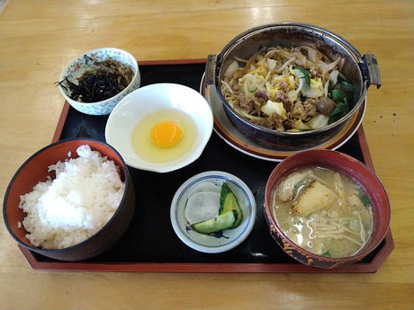肉鍋定食すき焼風