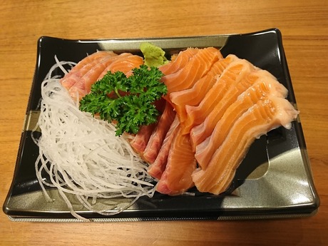 ニジマス刺身