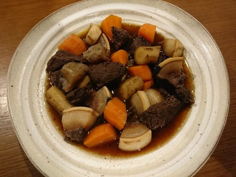 イルカ煮込み