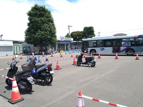 ±ºÏ¶¥ÇϾìÃóÎØ¾ì