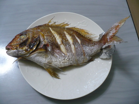 鯛の尾頭付き