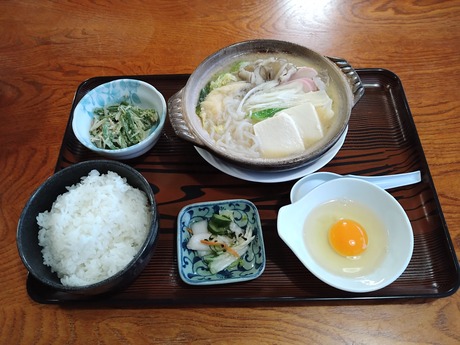 碇ヶ関ドライブインの肉鍋定食