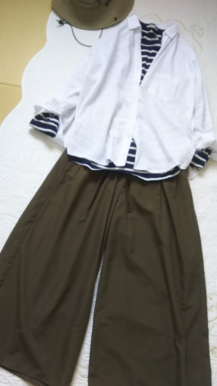 部屋着コーデがヒント ボーダー 白シャツで爽やか透け感 暮らしふわり 和と北欧でシンプルに