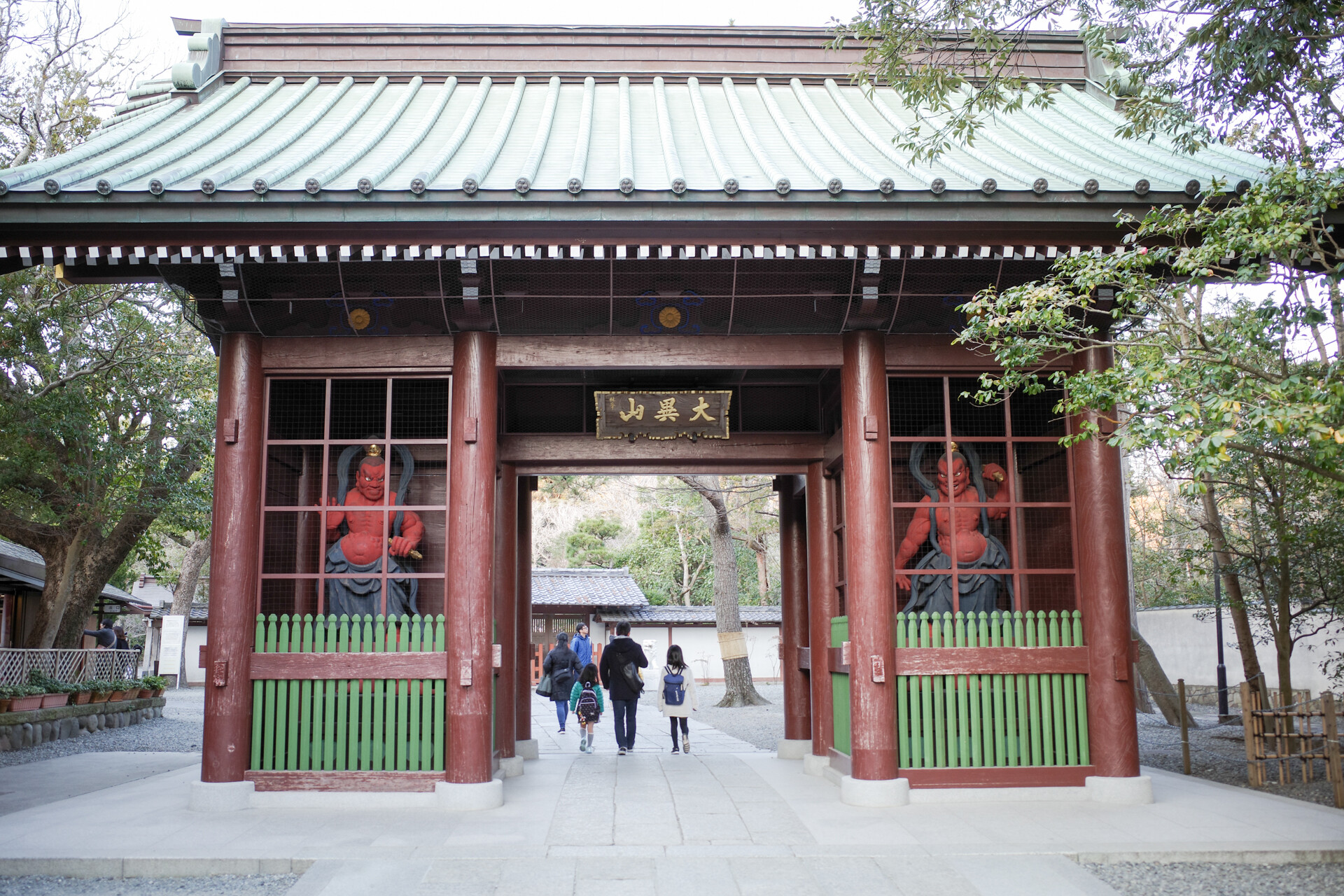 R0001881