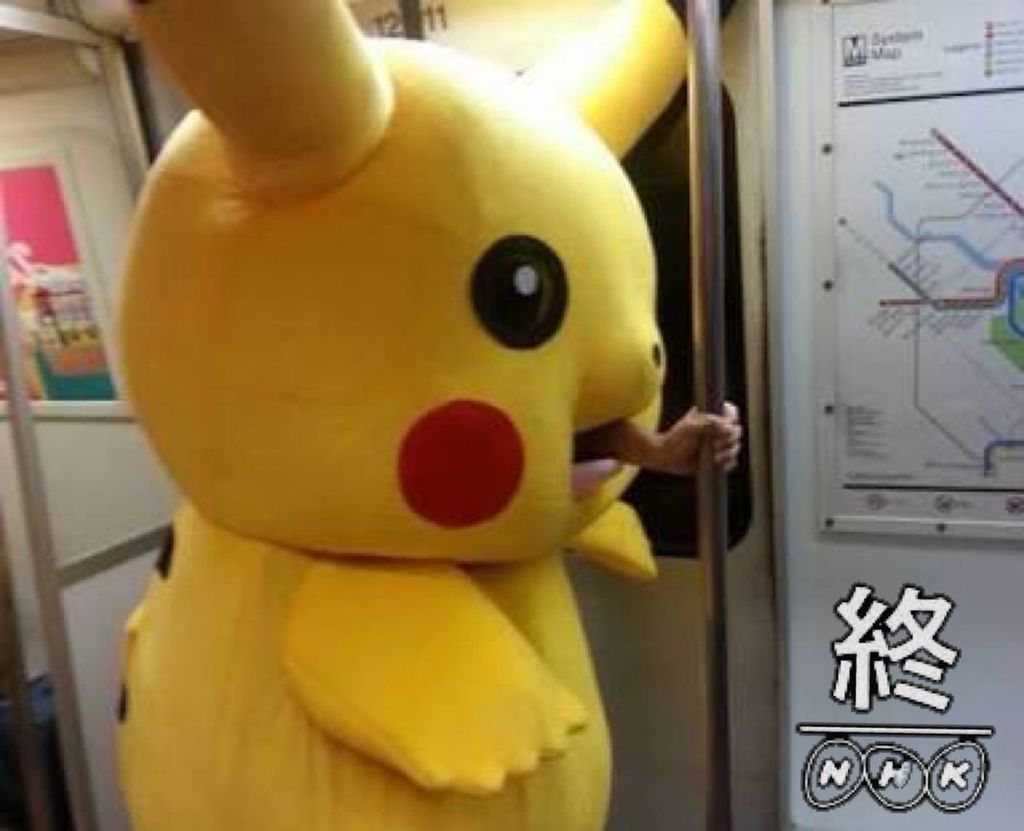 ピカチュウの着ぐるみ 口の中から人のアレが見えるwwwwと話題になっているもようwwww中国のピカチュウ 面白いネタ速報 そーまの移転先