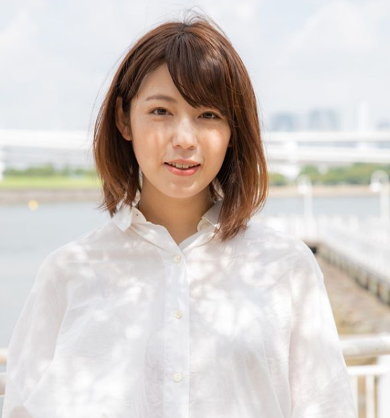 女優の吉川莉早