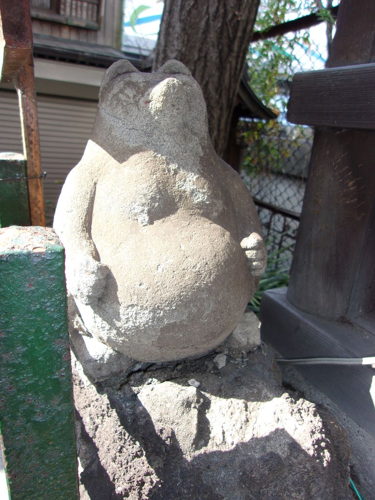 東京都千代田区 柳森神社 福寿神 おたぬきさん : 狸旅記録 ～た