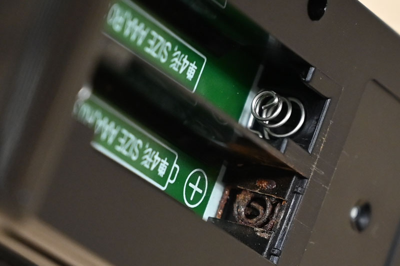 Sonyリモコンrm Jd018液漏れ腐食修理 たぬきのメモ帳