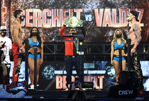 Miguel_Berchelt_vs_Oscar_Valdez_faceoff-1