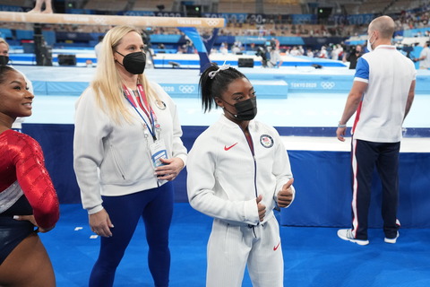 29olympics-briefing-biles-tweet-superJumbo