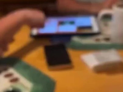 【海外の反応】母のiPadが遅いと言うので見てみたら、開きっぱなしのアプリが87個もあった　「全部閉じるボタンつけろ」「それ意味ないぞ」