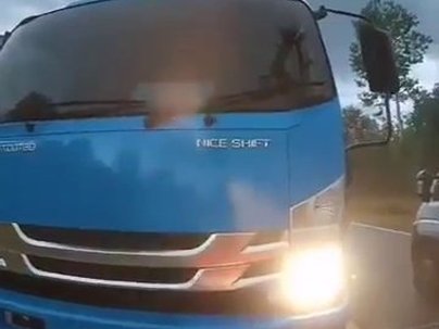 バイクで追い越し中にトラックと正面衝突→死神が迎えに来るCG映像が怖すぎる