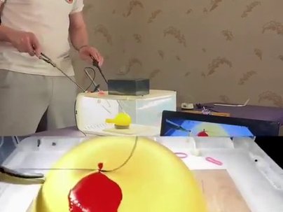 【海外の反応】外科医が腹腔鏡で風船を縫合する神業を披露「最後の最後で殺っちゃった」「これは患者に見せるべき」