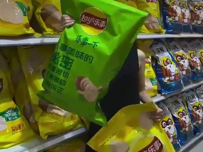 【海外の反応】中国にすべての商品が超巨大サイズの店があった　「これ逆コストコ」「中身はどうせ普通サイズ」