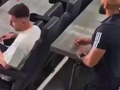 【海外の反応】メッシの専属ボディーガードが有能すぎる　「鷹の目」「触るな危険」