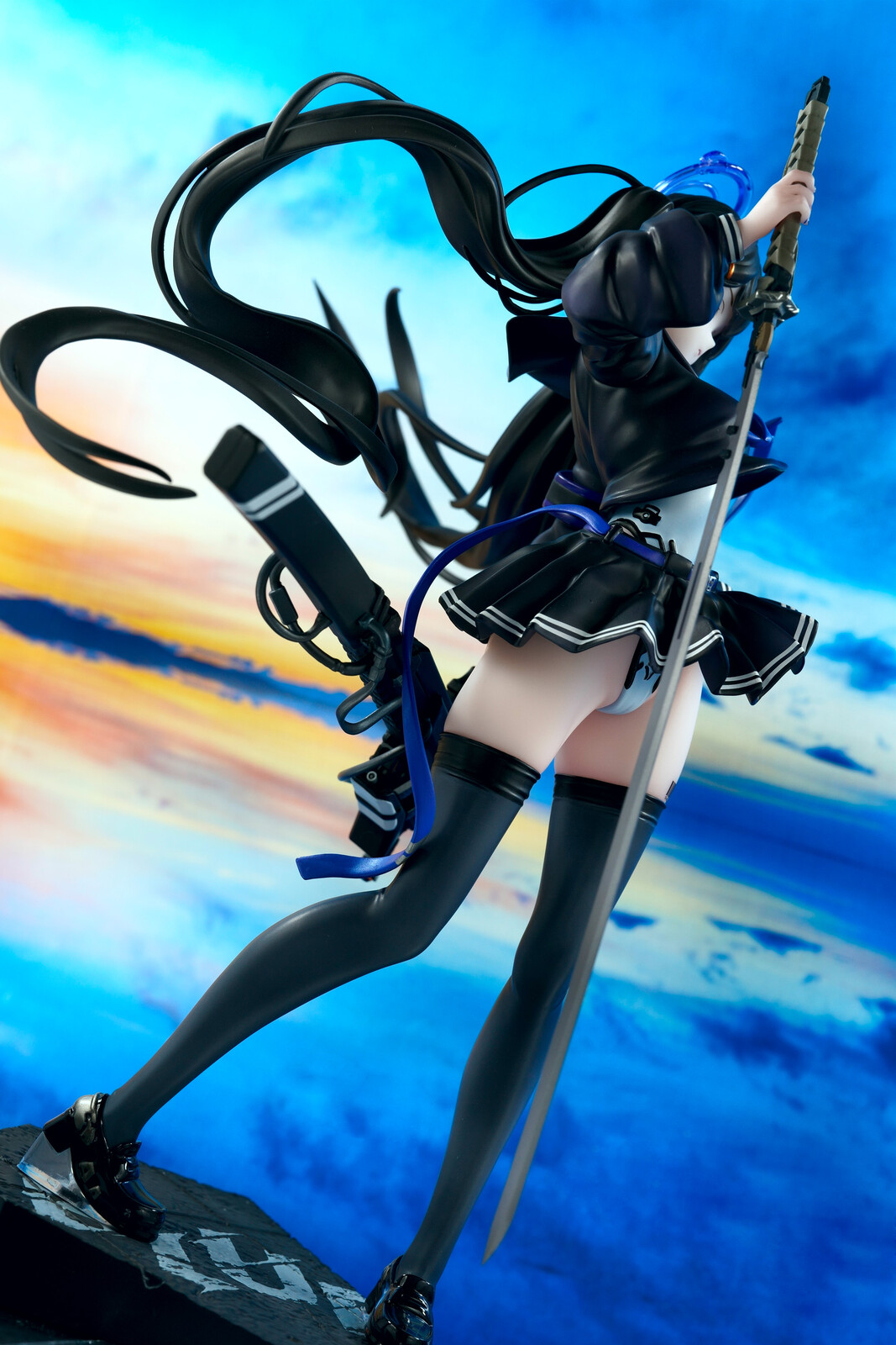 Amazon | Colors BLUE 1/7スケール プラスチック製 塗装済み完成