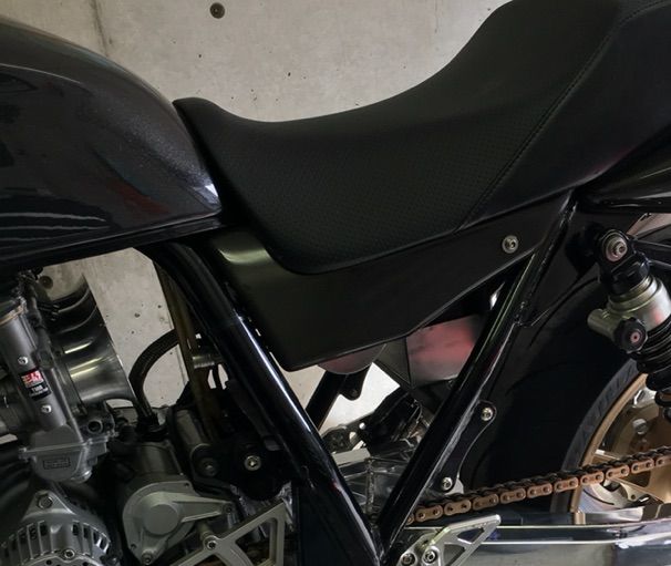 XJR1300 サイドカウル XJR1300FI 左サイドカバー(RP17J⁄XJR1300，1200)