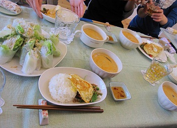 め　みんなで食事s