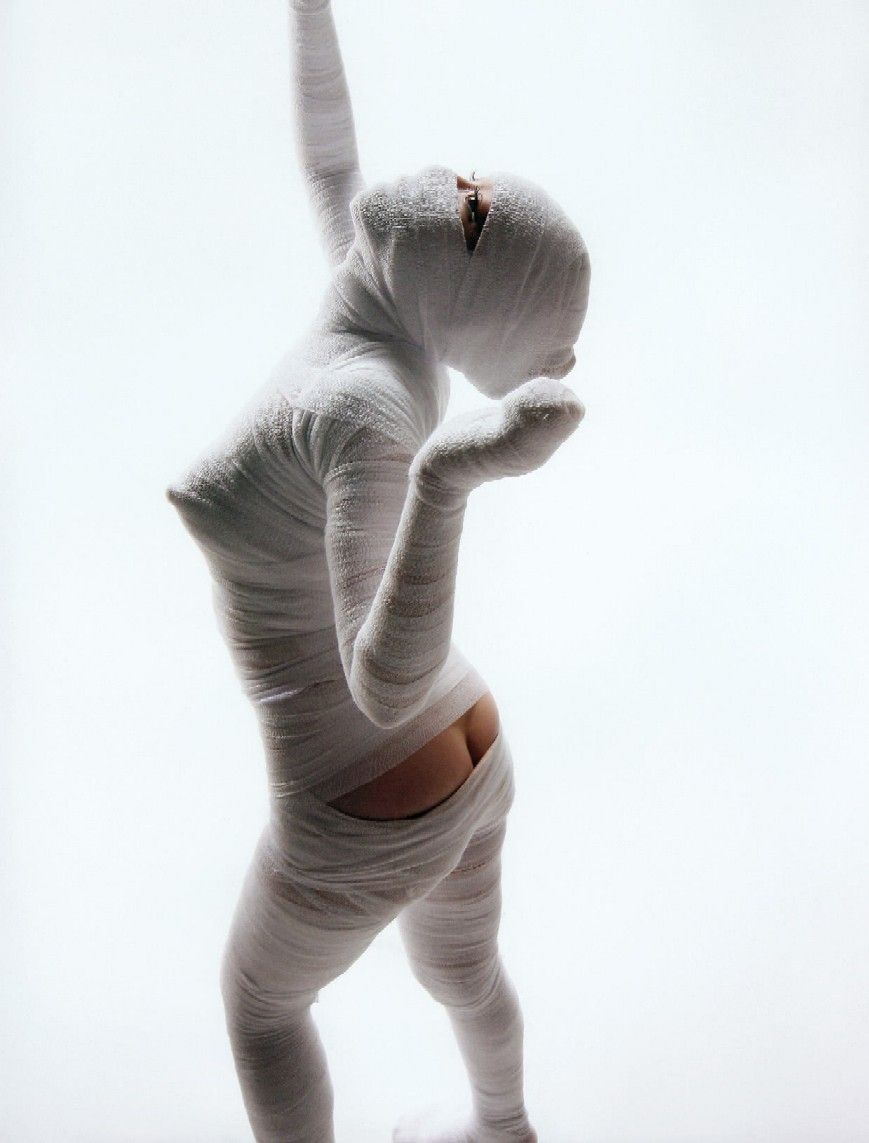 包帯　乳首 加護ちゃんの半ケツ乳首ミイラ 乳首デカすぎっ！！ : 芸能グラビアえろ画像