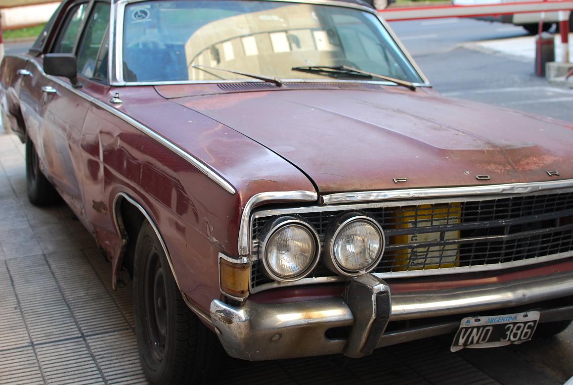 古いfordと屋根なしバス Frog Rana America Del Sur El Diario De Estancia 南米駐在員日記