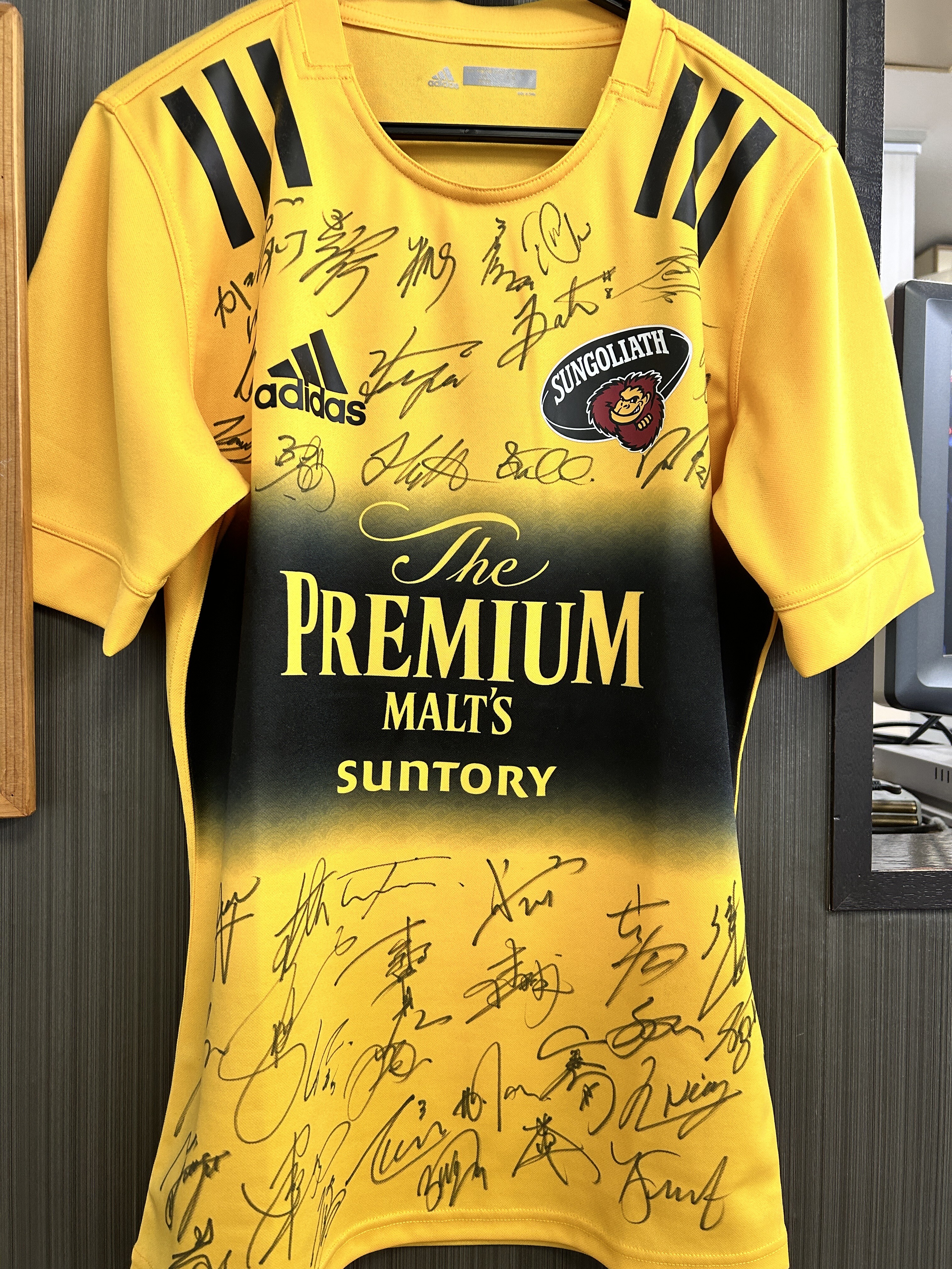 ラグビー】サントリーのサインジャージ : 府中調布「男の髪型特化型の  