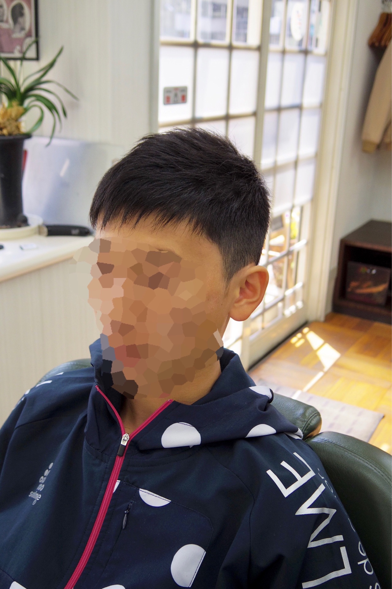 メンズカットメンズヘア 短い前髪にも遊び心 府中調布のbarber 短髪 メンズショートが得意 Tashiro Mix Hair 武蔵野台白糸台