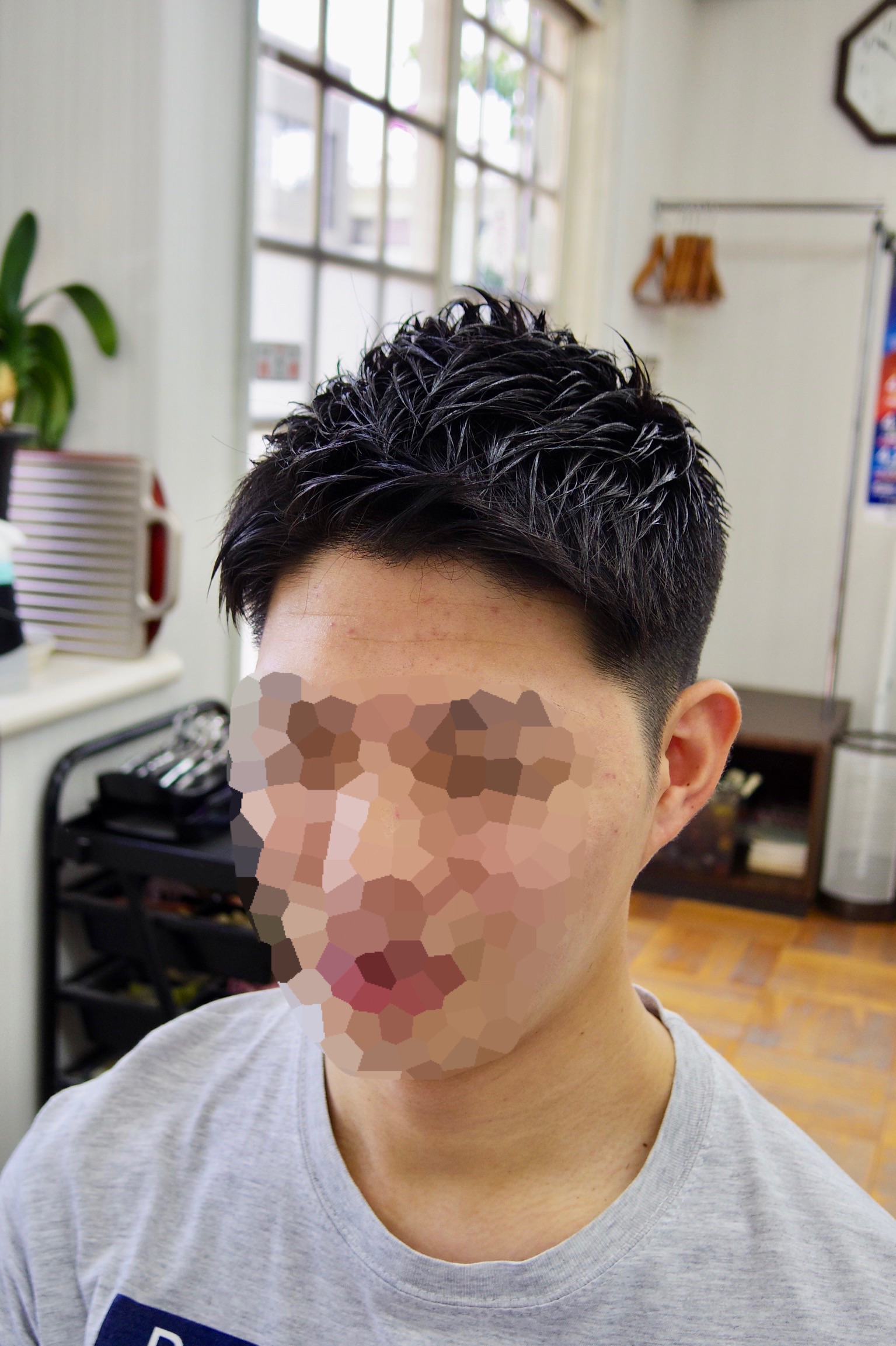 髪型 フェードカット アップバング メンズカットメンズヘア 府中調布のbarber 短髪 メンズショートが得意 Tashiro Mix Hair 武蔵野台白糸台 髪型 フェードカット アップバング メンズカットメンズヘア 府中調布のbarber 短髪 メンズショートが得意 Tashiro Mix Hair 武蔵野台白糸台