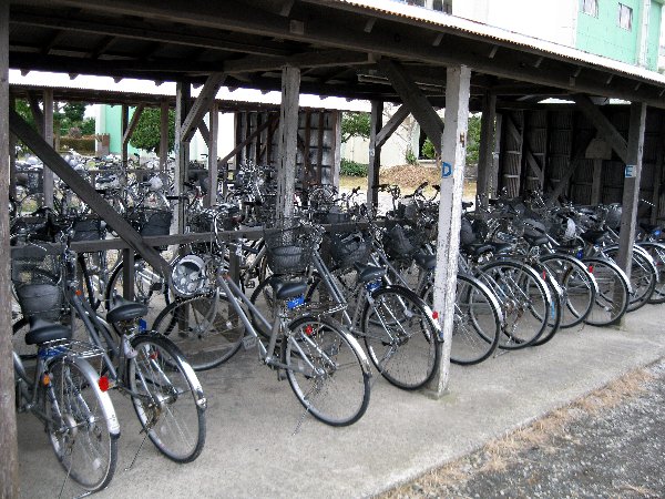 自転車 自転車 自転車 トイレ トイレ トイレ
