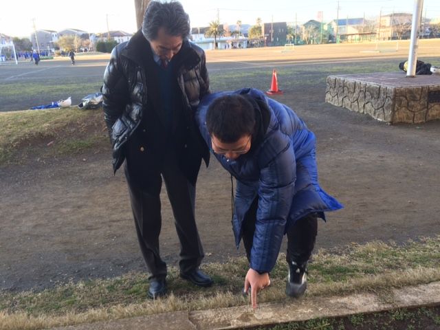 今日の三中 : 花壇を見回る