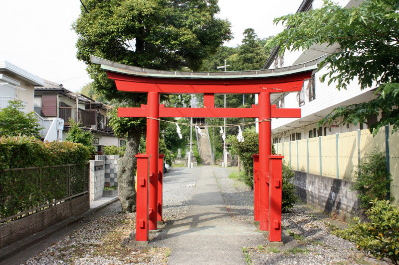 神奈川県の庚申塔 横浜市栄区飯島町2146三嶋神社の二十三夜塔 神奈川県の庚申塔 横浜市栄区飯島町2146三嶋神社の二十三夜塔