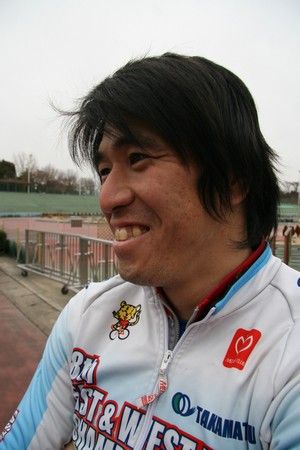“浪速の暴走機関車”