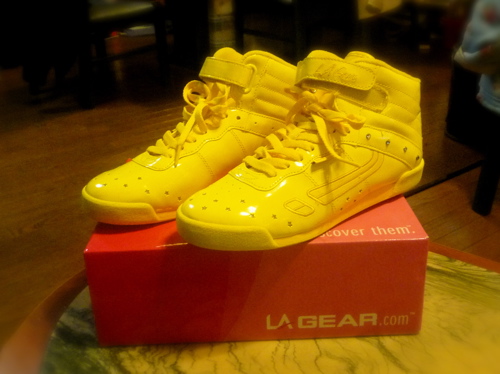 幸せの黄色いスニーカー 彡 Something New 縁尋機妙 彡