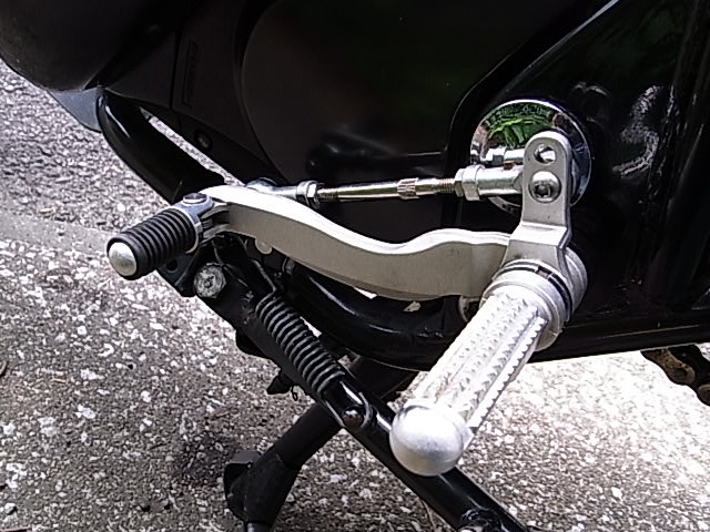 バックステップ装着時のチェンジペダル調整 250trider S Blog