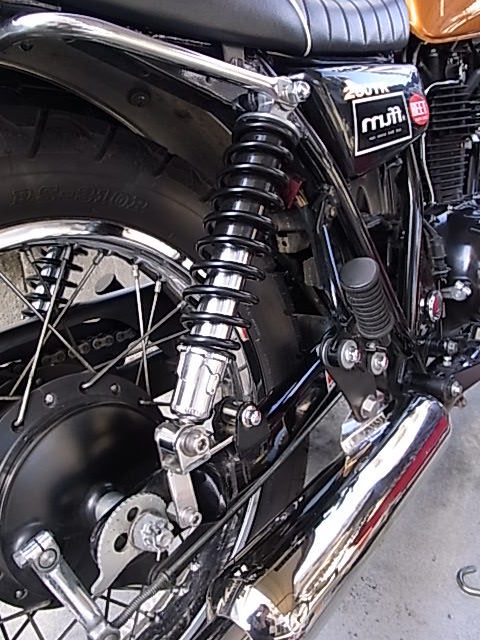 カワサキ　250tr サスペンション　汎用 カワサキ 250tr サスペンション 汎用 250TR リアサスペンション