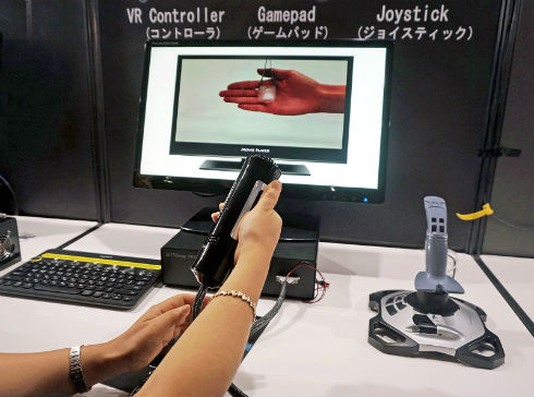 ドラゴンの炎でゲームコントローラーが熱く 「温度」「痛み」再現するデバイス登場 : せかいのわす