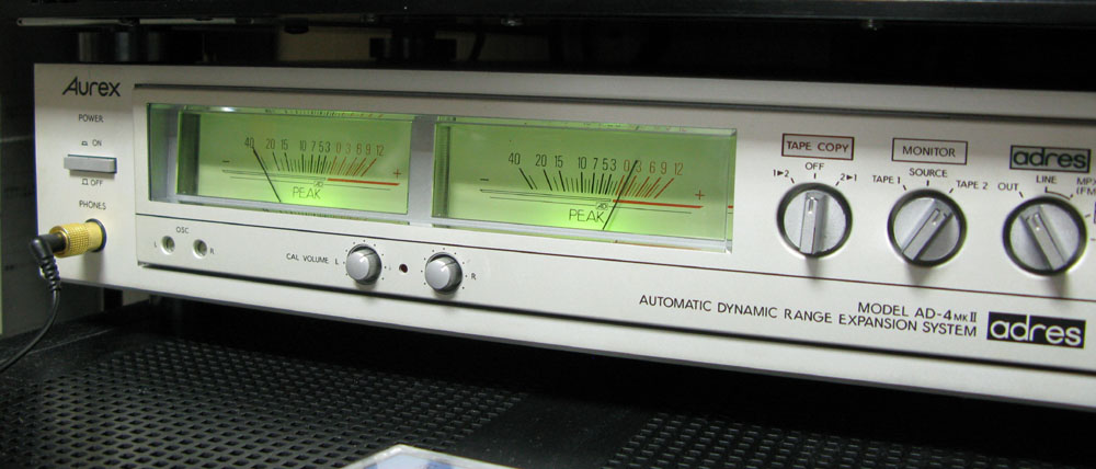 TRIO KT-900 （AM/FMチューナー） : フラットバーロードで行こう！