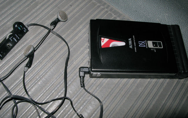 AIWA HS-PL30 (ポータブルカセットプレーヤ) : フラットバーロードで行