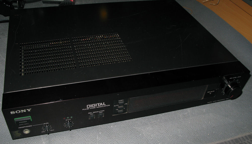 SONY PCM-501ES(PCMプロセッサー) : フラットバーロードで行こう! SONY PCM-501ES(PCMプロセッサー) : フラットバーロードで行こう!