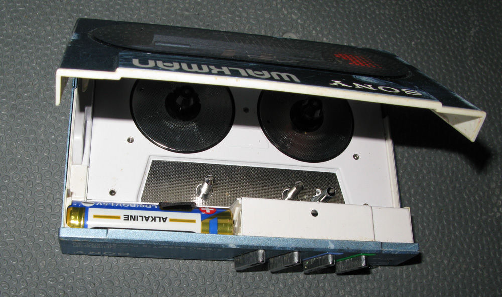 SONY WM-20(カセットウォークマン) : フラットバーロードで行 SONY WM-20(カセットウォークマン) : フラットバーロードで行