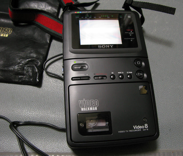 SONY ビデオ ウォークマン GV-8(8mmビデオ)その① : フラット SONY ビデオ ウォークマン GV-8(8mmビデオ)その① : フラット