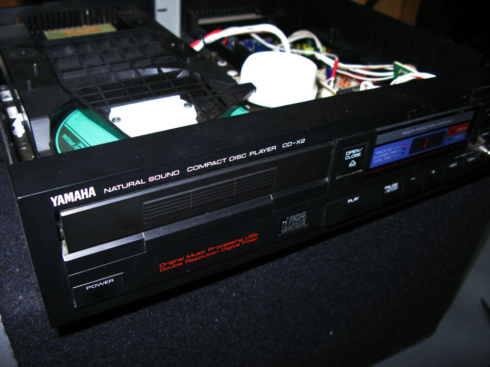 YAMAHA CD-X2 (CDプレーヤー) : フラットバーロードで行こう! YAMAHA CD-X2 (CDプレーヤー) : フラットバーロードで行こう!