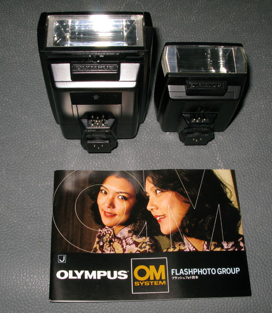 室内で保管しておりましたOLYMPUS Electronic Flash T20（ストロボ付）