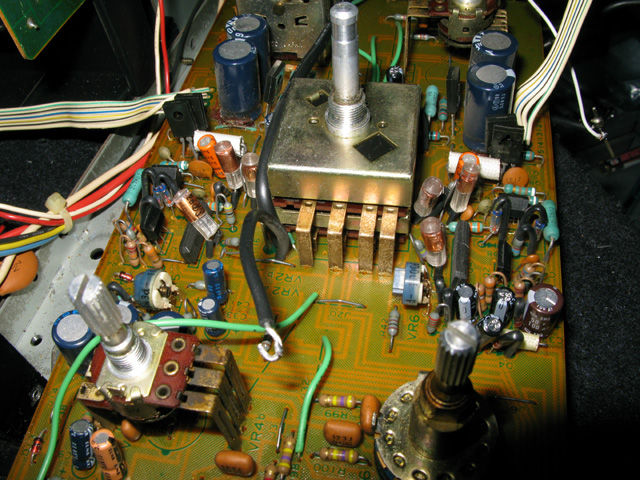 TRIO KA-8300 （プリメインアンプ）その① : フラットバーロードで行こう！