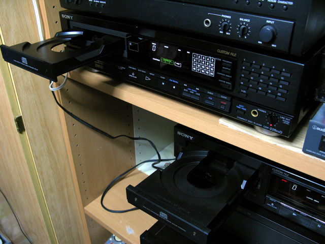 ソニー　CDプレイヤー　CDP-228ESD SONY CDP-228ESDの仕様 ソニー