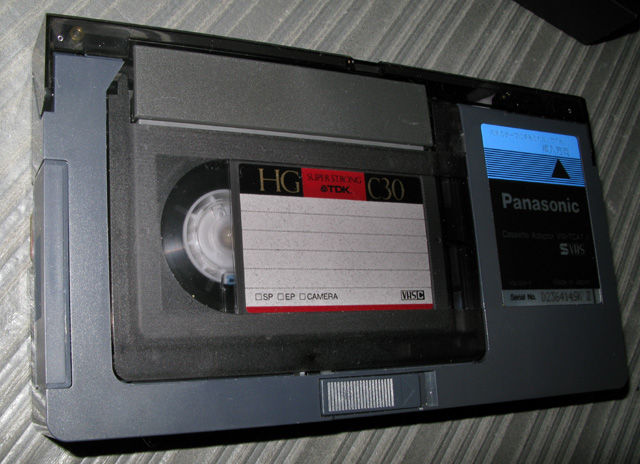 Panasonic カセットアダプター VW-TCA7 Amazon | パナソニック VHSカセットアダプター VW-TCA7 | ビデオ