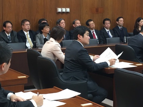 171129経済産業委員会01