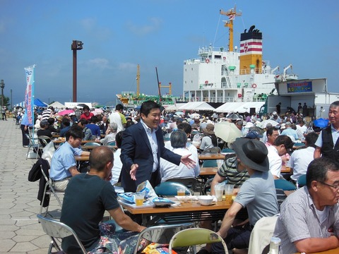 170806滝口信喜道議を囲む青空パーテイーC