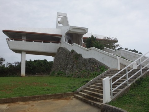 DSC00560伊良部島イチの高台「牧山展望台」